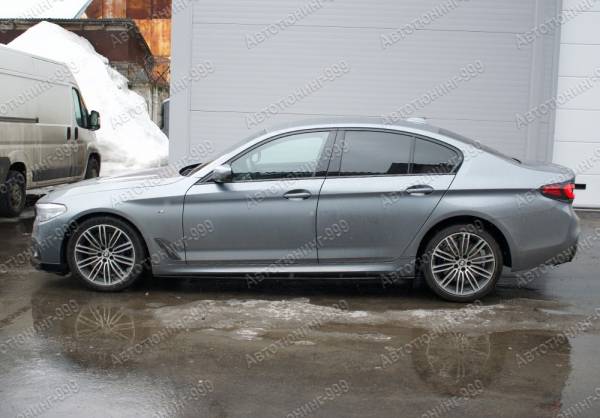 Пороги M Performance на BMW 5 серия G 30 черные